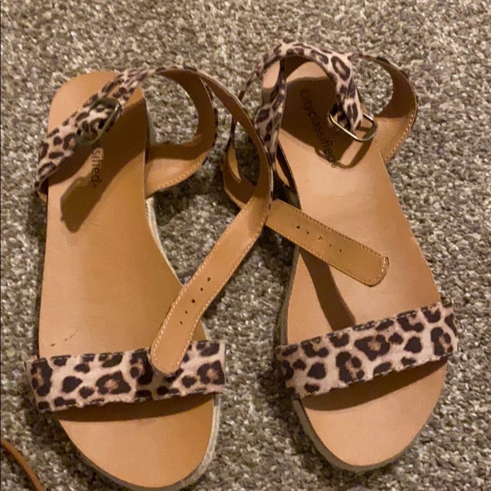 Leopard strap sandals